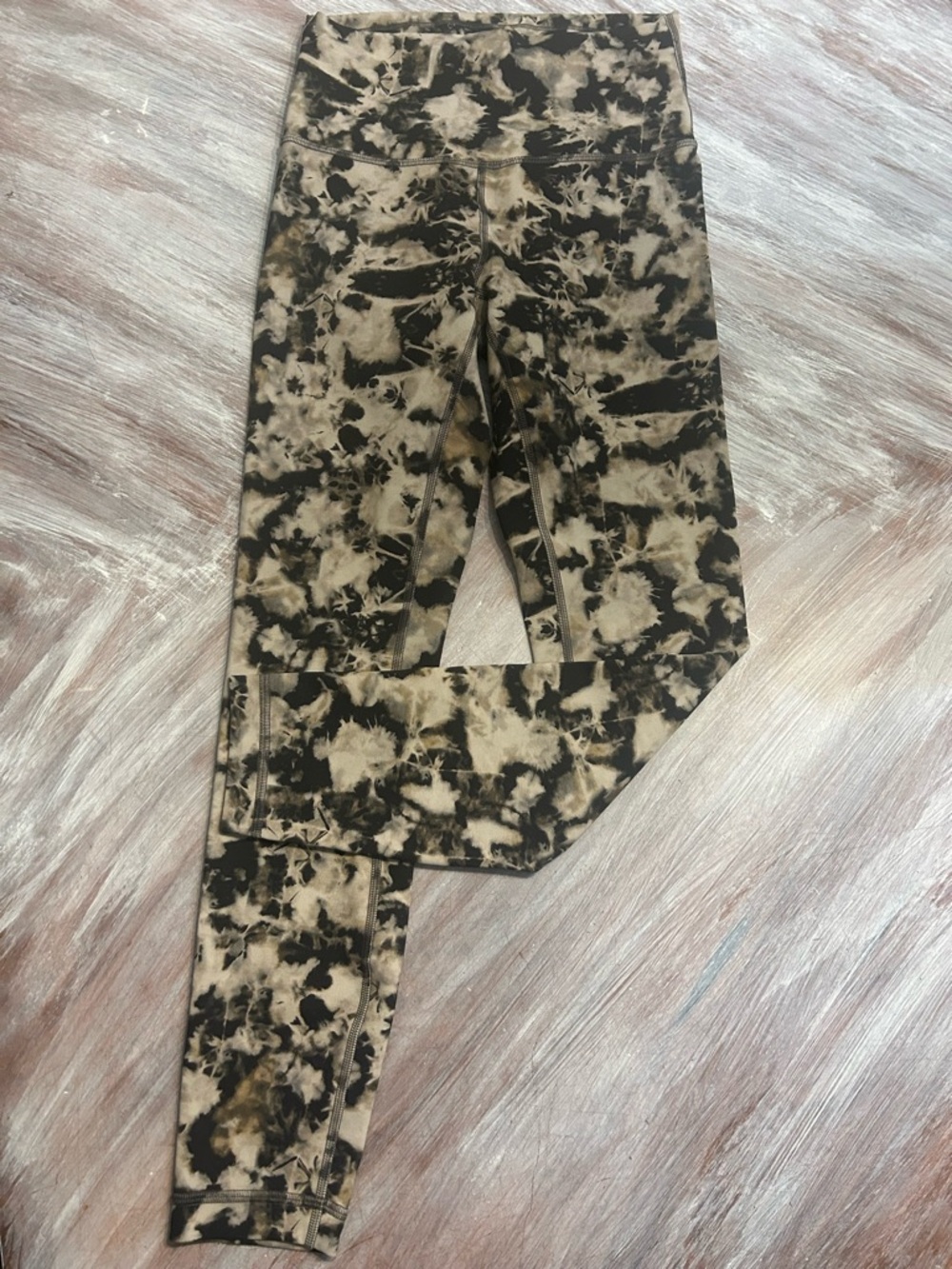 lululemon athletica Black and Cream Tie-Dye Jeggings